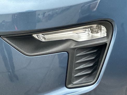 Used 2019 Ford Explorer XLT w/ Equipment Group 201A image 10