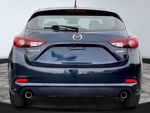 Used 2017 MAZDA MAZDA3 Touring image 4