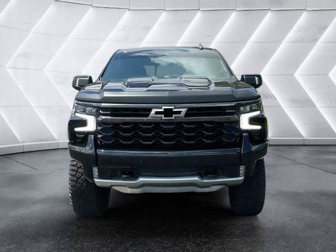 Used 2025 Chevrolet Silverado 1500 ZR2 w/ Technology Package AWD/4WD image 2