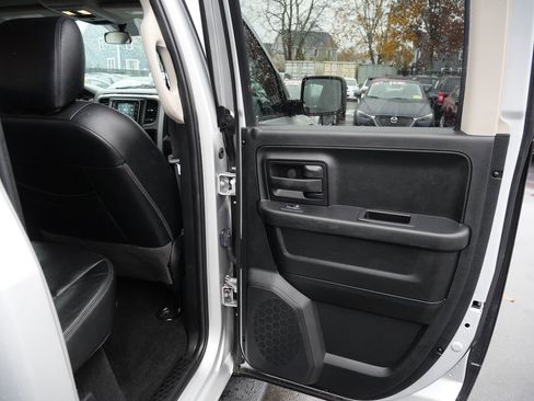 Used 2017 RAM 1500 Express w/ Express Value Package image 29