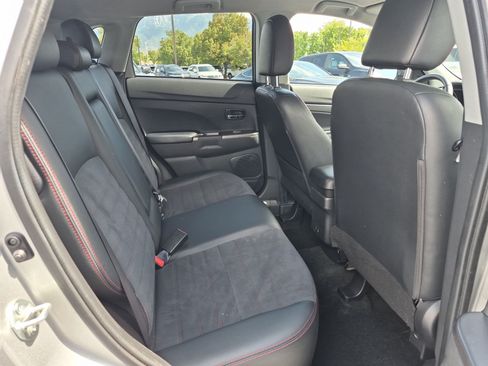 Used 2024 Mitsubishi Outlander Sport SE AWD/4WD image 31