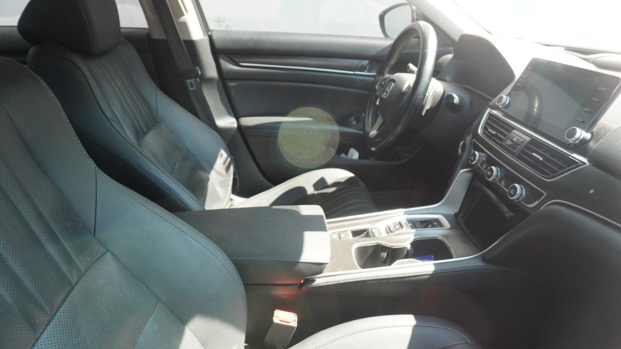 Used 2019 Honda Accord Touring image 10