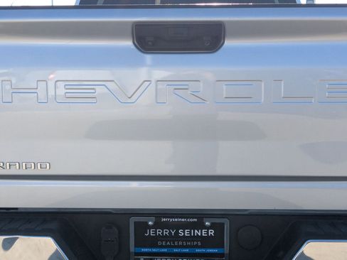 Certified 2022 Chevrolet Silverado 3500 LT w/ Convenience Package image 13