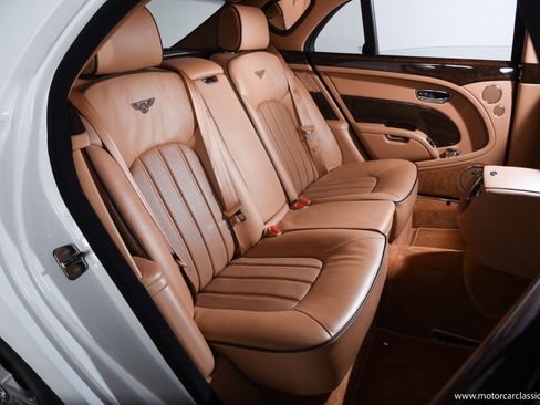 Used 2012 Bentley Mulsanne image 25