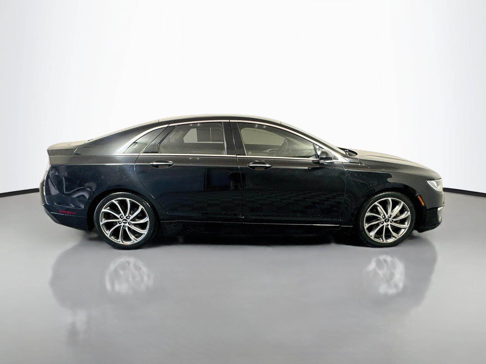 Used 2019 Lincoln MKZ Reserve w/ Reserve Plus Package FWD image 8