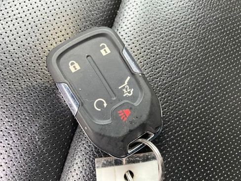 Certified 2023 GMC Acadia SLT image 25