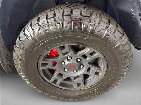 Used 2022 Toyota 4Runner TRD Off-Road AWD/4WD image 12