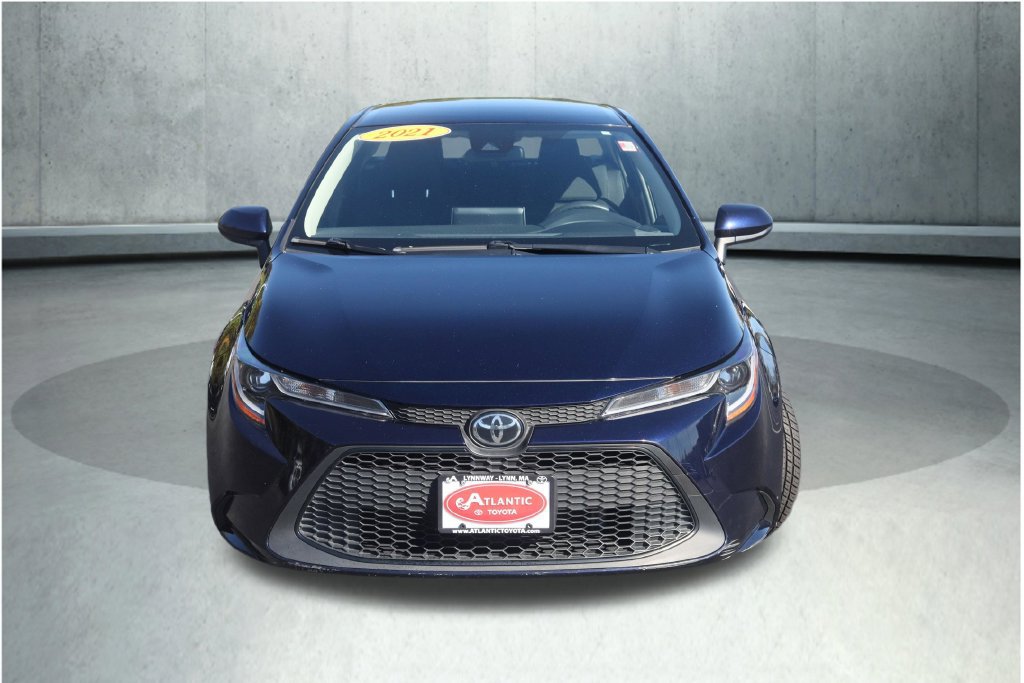 Used 2021 Toyota Corolla LE FWD image 2