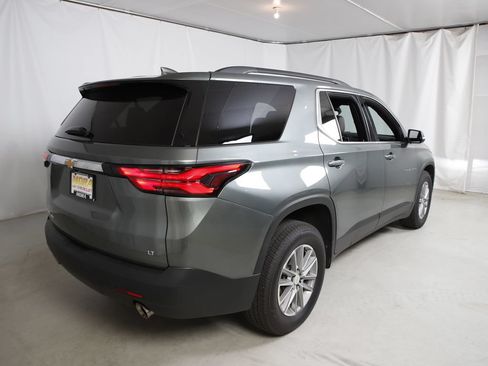Used 2022 Chevrolet Traverse LT AWD/4WD image 3