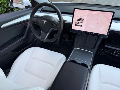 Used 2021 Tesla Model 3 Standard Range Plus RWD image 41