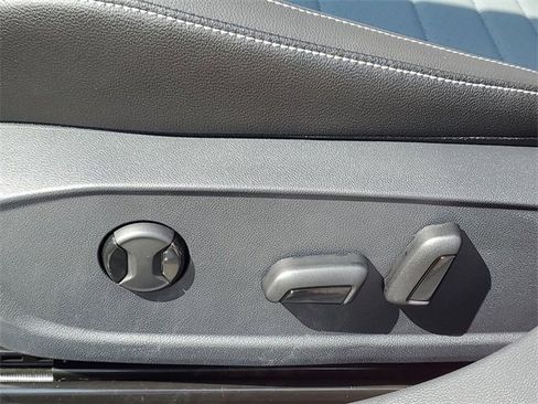 New 2025 Volkswagen Jetta SE image 15