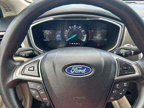 Certified 2020 Ford Fusion SE FWD image 19