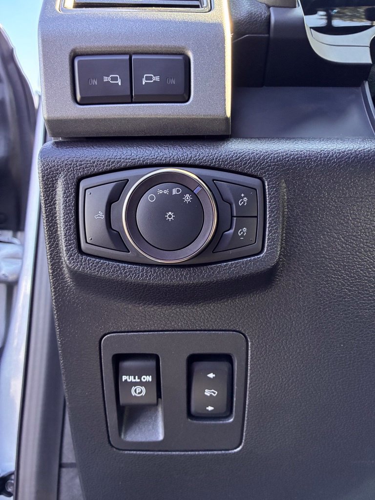 Used 2019 Ford F150 Raptor w/ Equipment Group 802A Luxury AWD/4WD image 33