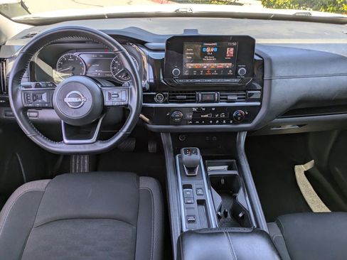 Used 2022 Nissan Pathfinder SV image 20