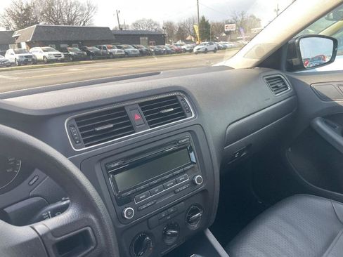 Used 2014 Volkswagen Jetta SE image 12
