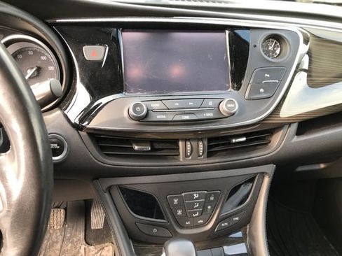 Used 2019 Buick Envision Essence image 7