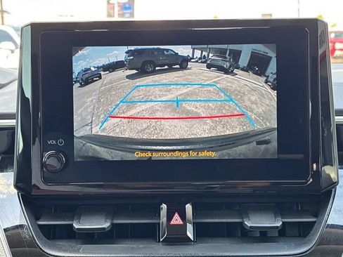 Used 2025 Toyota Corolla LE FWD image 18
