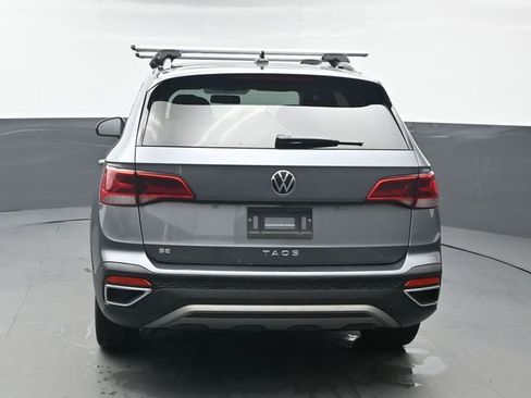Used 2022 Volkswagen Taos SE FWD image 4
