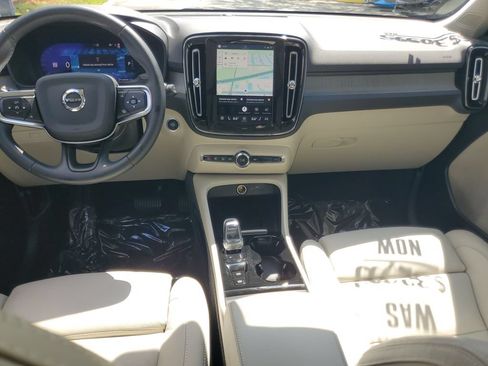 Certified 2024 Volvo XC40 B5 Plus AWD/4WD image 13
