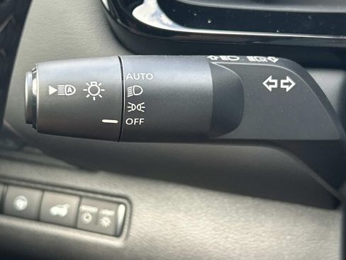 New 2026 Nissan Pathfinder SL w/ SL Premium Package FWD image 32