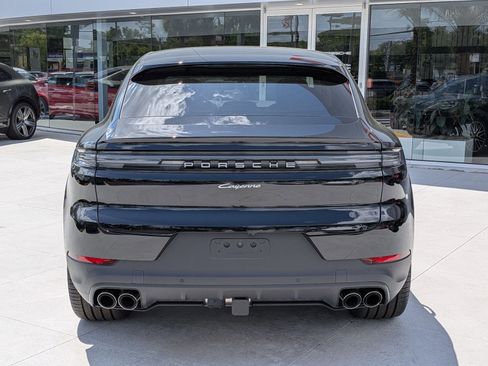 New 2026 Porsche Cayenne Coupe AWD/4WD image 10