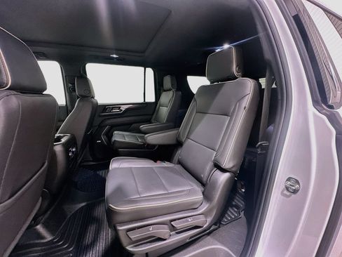 Used 2025 GMC Yukon XL Elevation w/ Technology Package RWD image 25