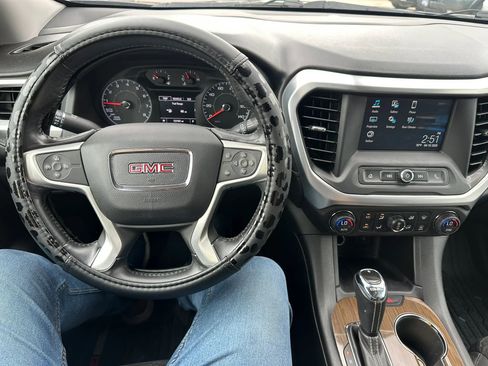 Used 2017 GMC Acadia SLE w/ LPO, Floor Liner Package image 6