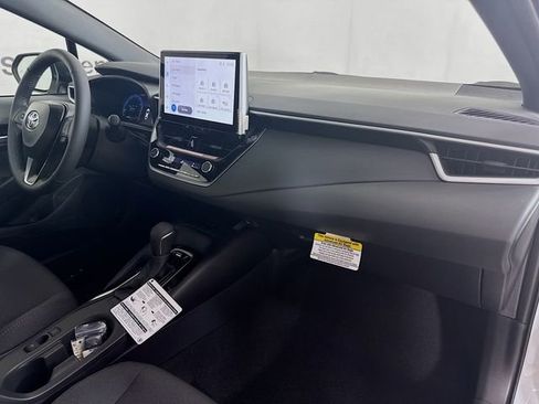 Used 2026 Toyota Corolla SE w/ SE Package image 25