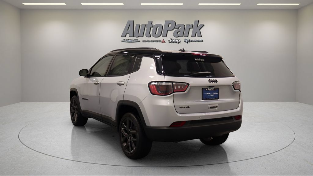 Used 2026 Jeep Compass Limited AWD/4WD image 8