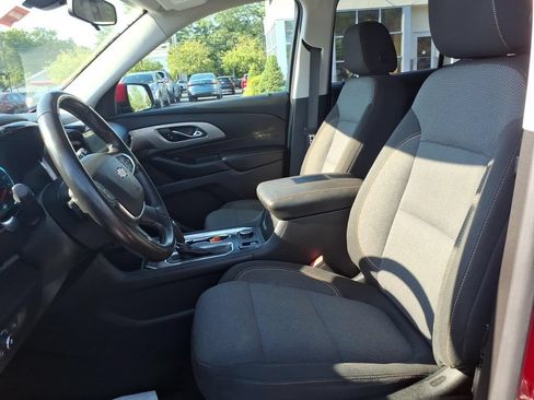 Used 2018 Chevrolet Traverse LT AWD/4WD image 17