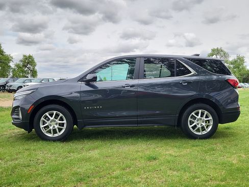 Used 2023 Chevrolet Equinox LT AWD/4WD image 2