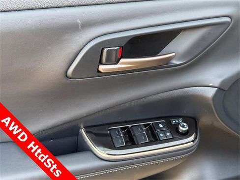 Used 2024 Toyota Crown XLE image 18