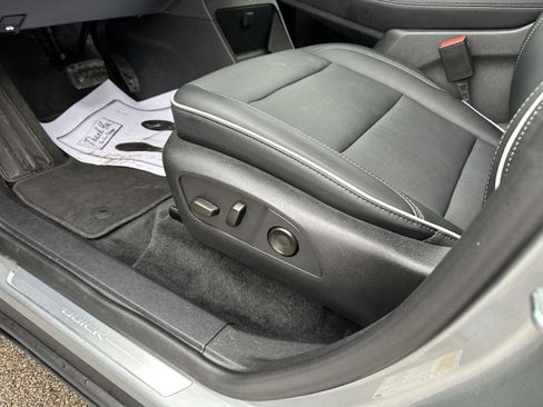 Used 2025 Buick Enclave Preferred image 20