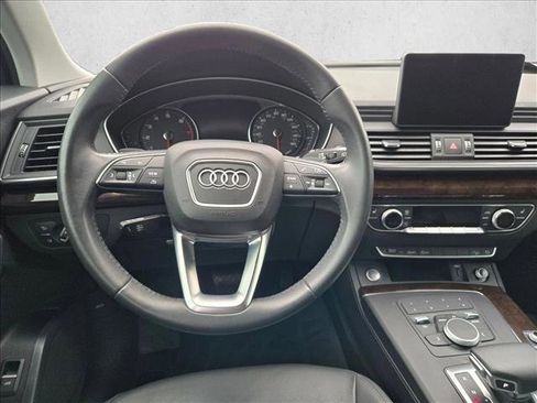 Used 2019 Audi Q5 Premium image 15