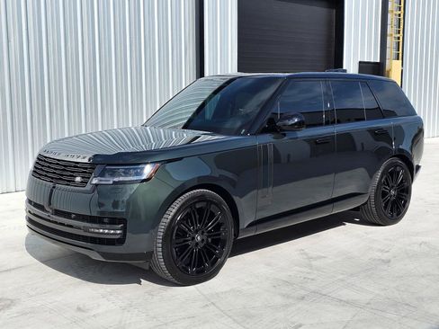 Used 2024 Land Rover Range Rover SE AWD/4WD image 1