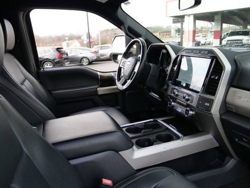 Used 2022 Ford F350 Lariat w/ Black Appearance Package image 43