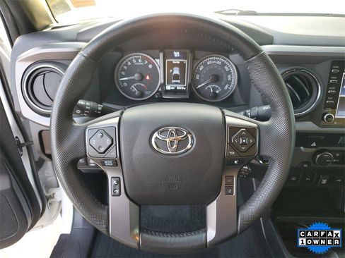 Used 2022 Toyota Tacoma TRD Sport image 22