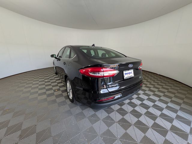Used 2019 Ford Fusion SE FWD image 9