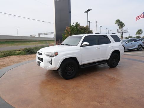 Used 2021 Toyota 4Runner SR5 Premium w/ Moonroof Package image 5