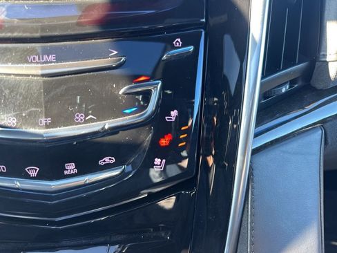 Used 2019 Cadillac Escalade Platinum image 27