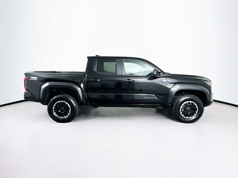 Used 2024 Toyota Tacoma TRD Off-Road image 10