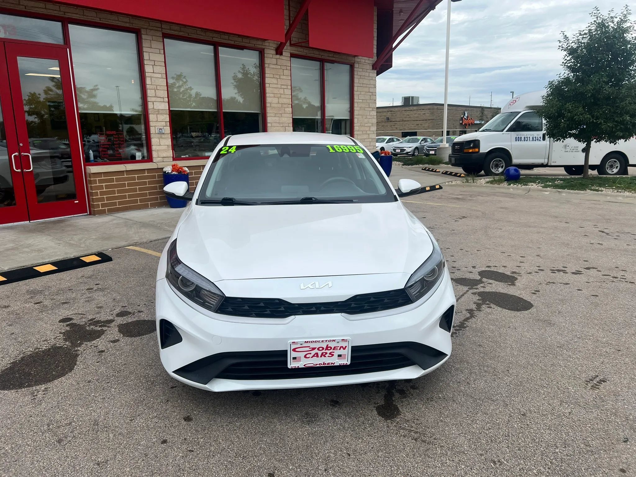 Used 2024 Kia Forte LXS w/ LXS Technology Package FWD image 2