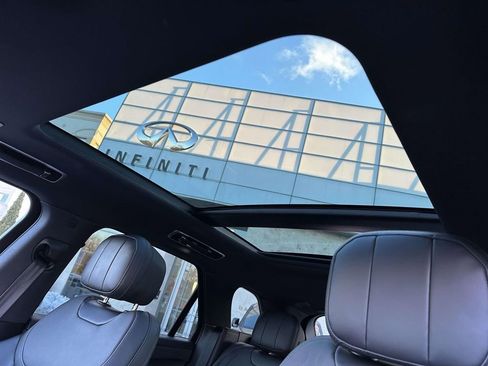 Used 2023 Land Rover Range Rover Sport SE Dynamic image 20