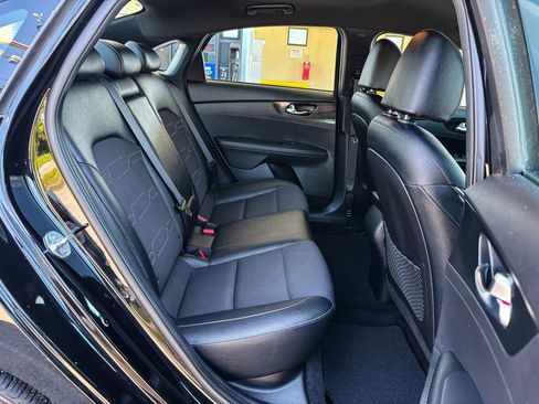 Used 2021 Kia Forte GT-Line image 16