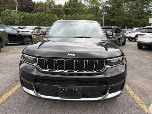 Used 2023 Jeep Grand Cherokee L Limited AWD/4WD image 3