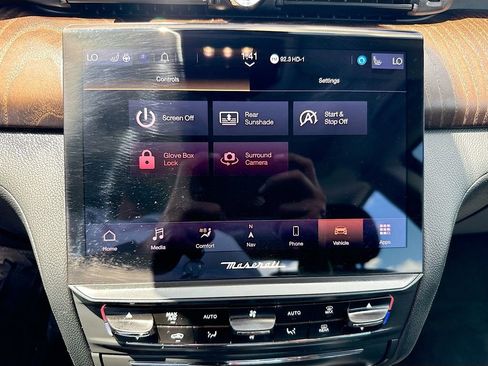 Used 2021 Maserati Quattroporte S image 16