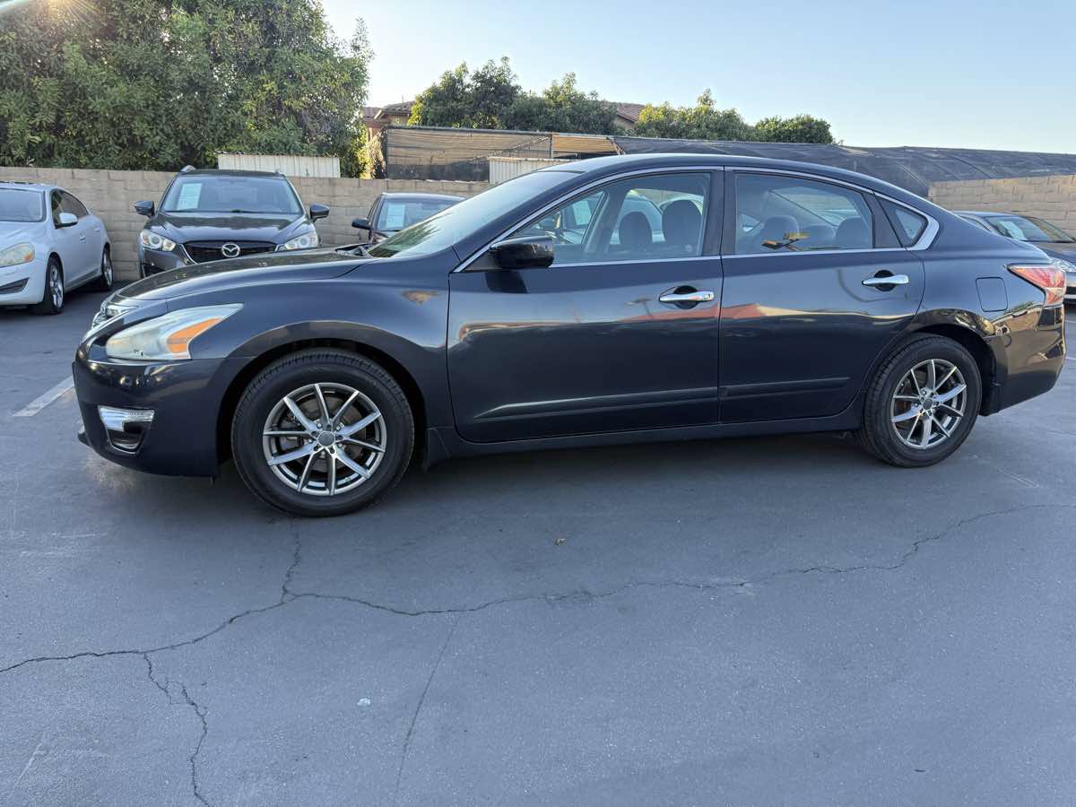 Used 2014 Nissan Altima 2.5 S FWD image 15
