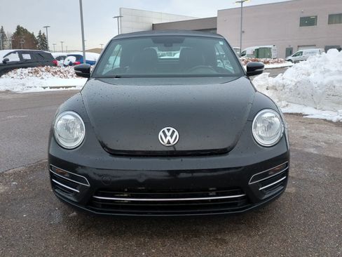 Used 2017 Volkswagen Beetle 1.8T SE image 3