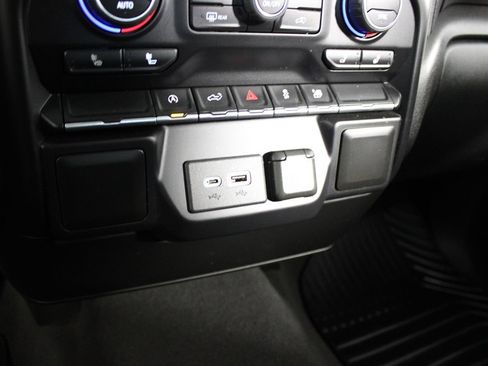 Used 2022 Chevrolet Silverado 1500 LT w/ LPO, Dark Essentials Package RWD image 9