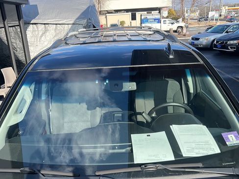 Used 2017 GMC Yukon SLE w/ SLE Value Package image 13